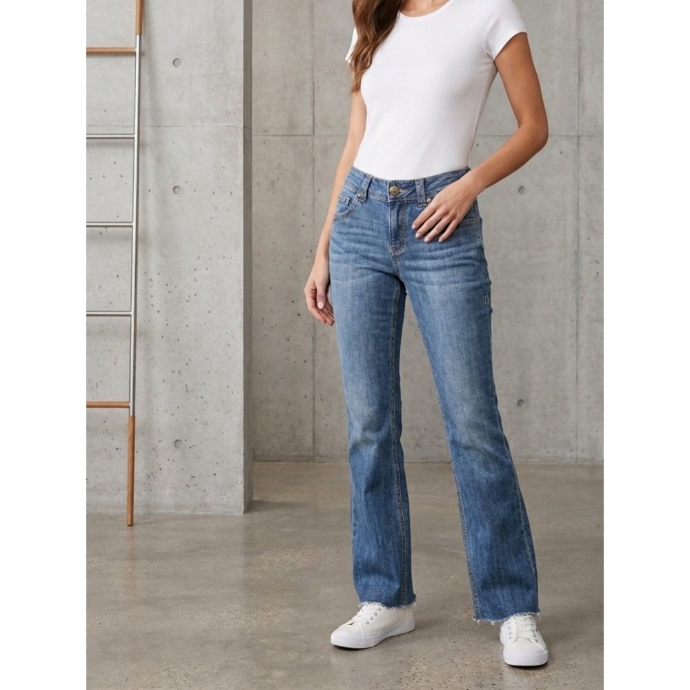 Cabi Raw Hem Bootcut Medium Wash Distressed Denim Jeans 8